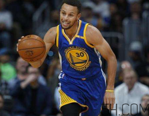 under armour curry 4白黑配色什么時候發(fā)售_多少錢？