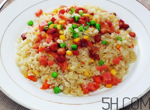 蛋炒飯怎么加熱？蛋炒飯微波爐加熱多久？
