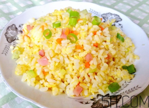 蛋炒飯怎么加熱？蛋炒飯微波爐加熱多久？