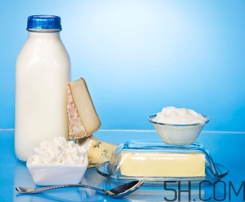 早上喝牛奶會(huì)長(zhǎng)高嗎？早上喝牛奶會(huì)變白嗎？
