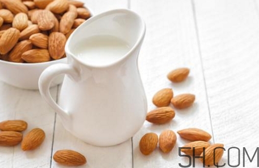 高鈣奶真的補鈣嗎？吃什么補鈣最快最好？