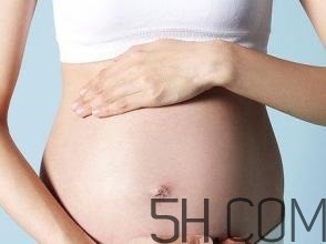 孕晚期肚子疼影響胎兒?jiǎn)?？孕晚期肚子像?lái)月經(jīng)一樣疼