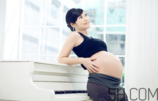 孕晚期肚子疼影響胎兒?jiǎn)?？孕晚期肚子像?lái)月經(jīng)一樣疼