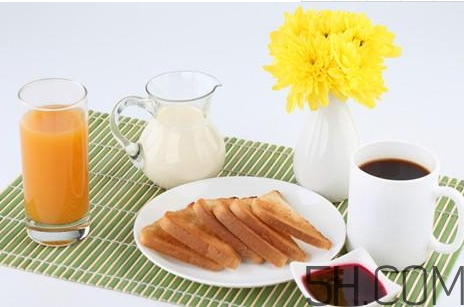 袋裝牛奶和盒裝牛奶哪個更有營養(yǎng)？