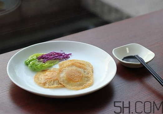 荷包蛋是煮的還是煎的？煎雞蛋還是煮雞蛋好？