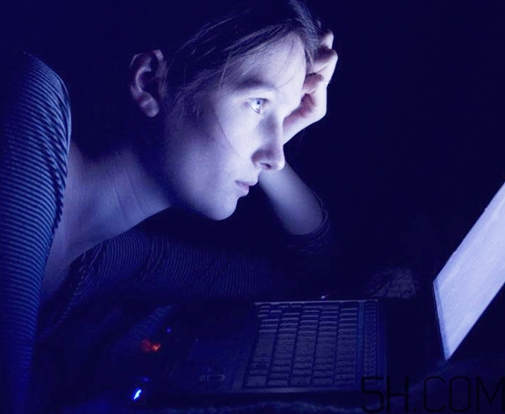 眼霜可以天天用嗎？眼霜多久用一次