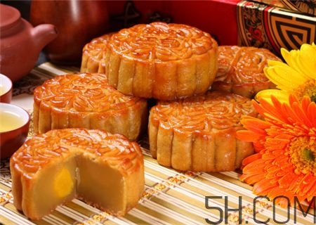 寶寶多大可以吃月餅？寶寶吃月餅會(huì)上火嗎？