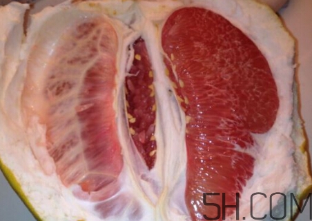 紅心柚子與白肉柚子有什么差別？紅心柚子是轉(zhuǎn)基因嗎？