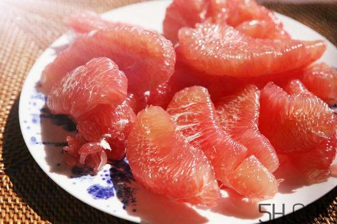 紅心柚子與白肉柚子有什么差別？紅心柚子是轉(zhuǎn)基因嗎？