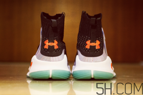 under armour curry 4測(cè)評(píng) 庫里第四代戰(zhàn)靴實(shí)物開箱