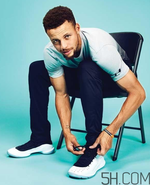 under armour curry 4鞋碼偏小嗎？庫里第四代戰(zhàn)靴尺碼怎么選？