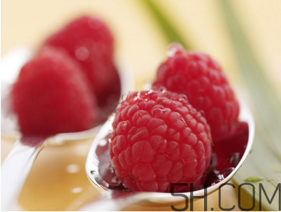 覆盆子茶什么時(shí)候喝？桑葚和覆盆子的區(qū)別