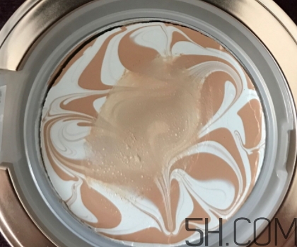 水粉霜是什么？水粉霜是粉底液嗎？