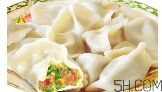 煮餃子開鍋煮皮還是餡？煮餃子蓋不蓋鍋蓋？