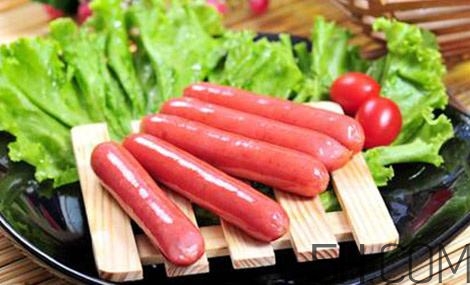 烤腸能用微波爐加熱嗎？烤腸能在微波爐里烤嗎？