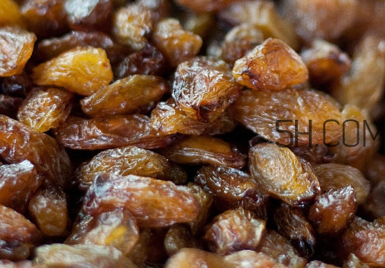 葡萄干吃多了會(huì)怎么樣？葡萄干可以豐胸嗎
