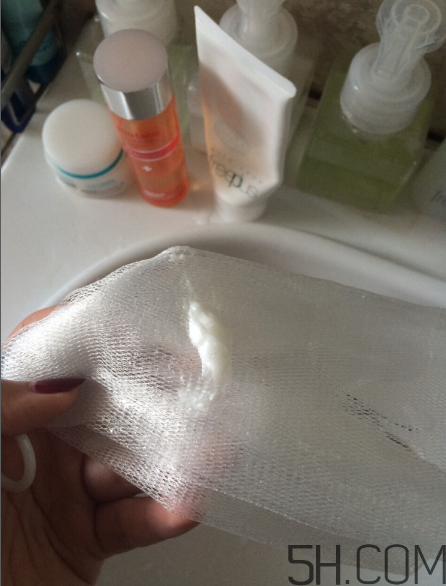 芙麗芳絲洗面奶是氨基酸嗎？氨基酸洗面奶有哪些？