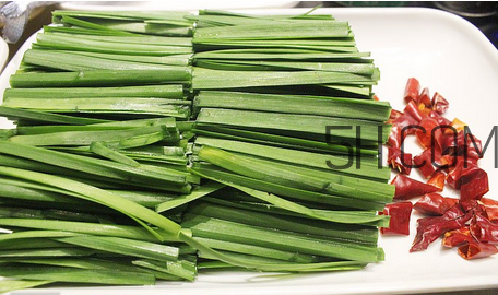 吃韭菜為什么口臭？吃韭菜脹氣怎么緩解？