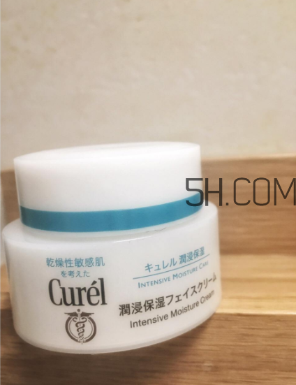 珂潤(rùn)面霜和乳液哪個(gè)好？珂潤(rùn)面霜和乳液區(qū)別
