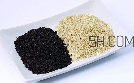 黑芝麻和白芝麻有什么區(qū)別？黑芝麻和白芝麻哪個好？