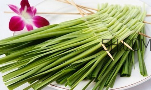炒好的韭菜能隔夜吃嗎？吃韭菜胃酸燒心吃什么緩解？