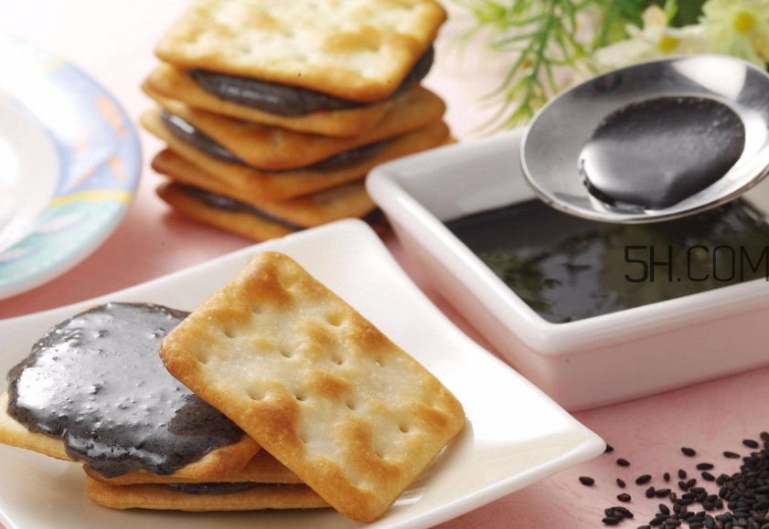 黑芝麻清洗掉色正常嗎？黑芝麻有黑色素嗎？
