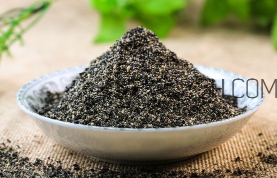 黑芝麻吃多久白發(fā)變黑？黑芝麻對(duì)頭發(fā)的功效