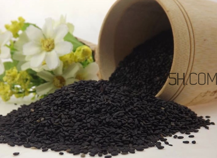 黑芝麻清洗掉色正常嗎？黑芝麻有黑色素嗎？