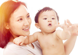 母乳和奶粉哪個好？媽媽開心最重要