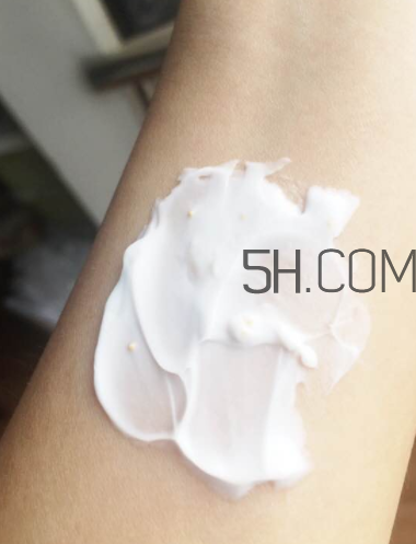 伊麗莎白雅頓身體乳怎么樣？伊麗莎白雅頓身體乳好用嗎？
