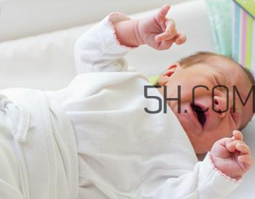 嬰兒夜哭怎么辦？嬰兒臉上起小紅點(diǎn)如何護(hù)理？