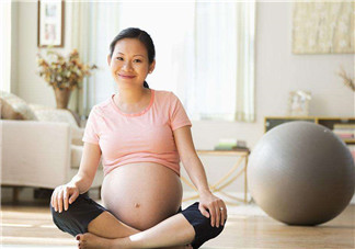 孕婦中晚期什么睡姿最好？孕婦豆?jié){做法