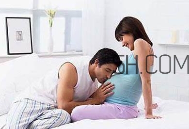 孕晚期同房有助于生產(chǎn)嗎？孕晚期同房對(duì)胎兒有影響嗎？