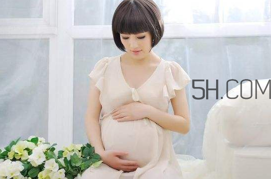 孕婦牙齦發(fā)炎腫痛怎么辦？早孕白帶有什么變化？