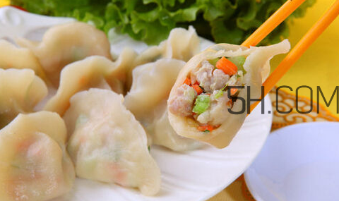 為什么餃子煮熟了會(huì)浮起來(lái)？餃子煮多久才熟？