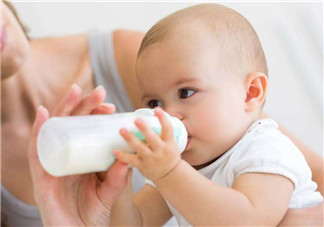 哺乳期不能吃什么食物？奶水多寶寶吃不完怎么辦？