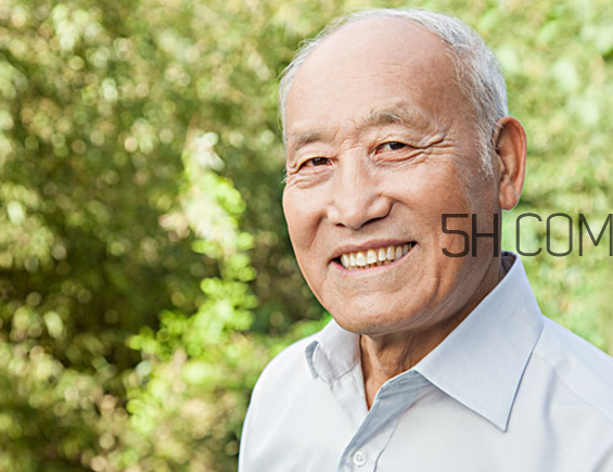 肺結(jié)核跟乙肝哪個(gè)嚴(yán)重？肺結(jié)核會(huì)轉(zhuǎn)化為肺癌嗎？