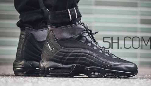 nike air max 95 triple black黑魂配色上腳效果怎么樣？