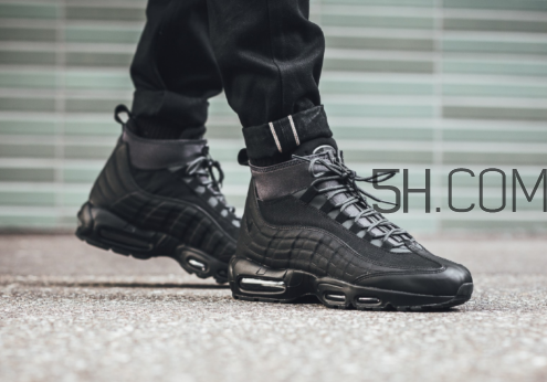 nike air max 95 triple black黑魂配色上腳效果怎么樣？