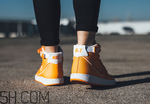 nike vandal high supreme復(fù)刻版上腳效果怎么樣？