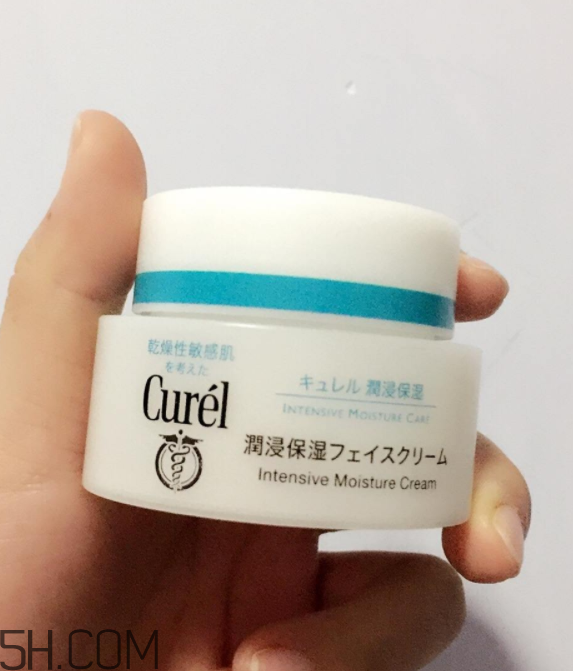 珂潤面霜適合夏天用嗎？夏天用珂潤面霜會(huì)油嗎？