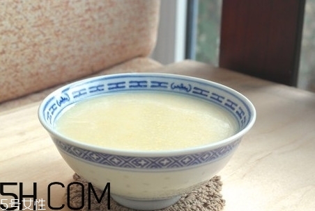 豆汁是堿性還是酸性？豆汁和豆?jié){有什么區(qū)別
