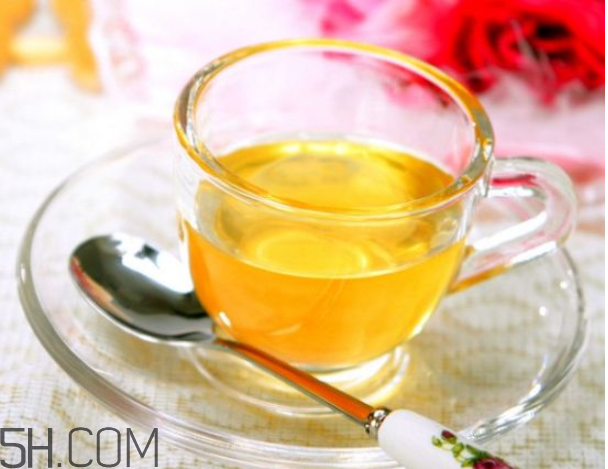 喝蜂蜜水能解酒嗎？蜂蜜吃多了會(huì)怎樣？