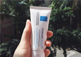 理膚泉b5有激素嗎？理膚泉b5有100ml的嗎？