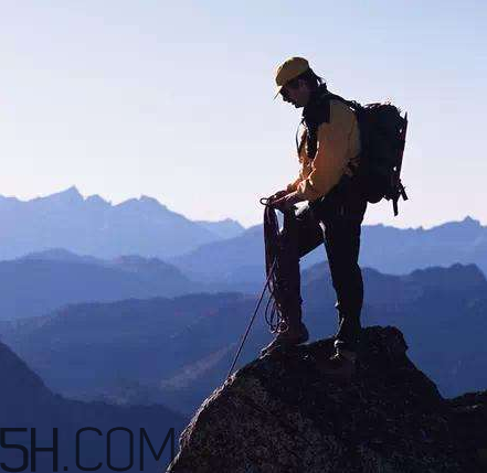 爬山帶什么干糧好？夏天爬山注意事項