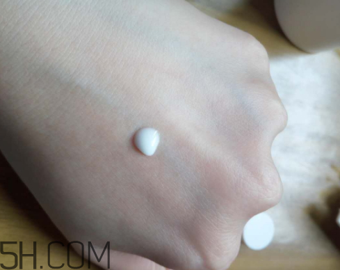 貝美金縷梅水油平衡清爽噴霧爽膚水怎么樣？多少錢？