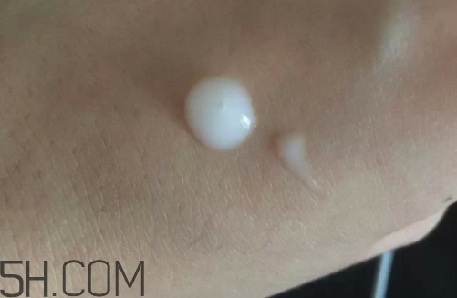 百雀羚精華液怎么用？百雀羚精華液的正確使用方法
