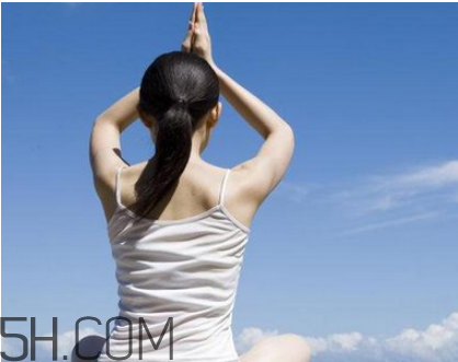 哺乳期練瑜伽要注意什么？哺乳期適合的瑜伽姿勢