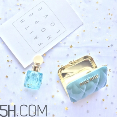 miumiu香水黃蓋和紅蓋哪個好聞？miumiu紅蓋黃蓋區(qū)別