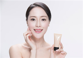 青春痘能不能擠？青春痘能用鹽水洗嗎？